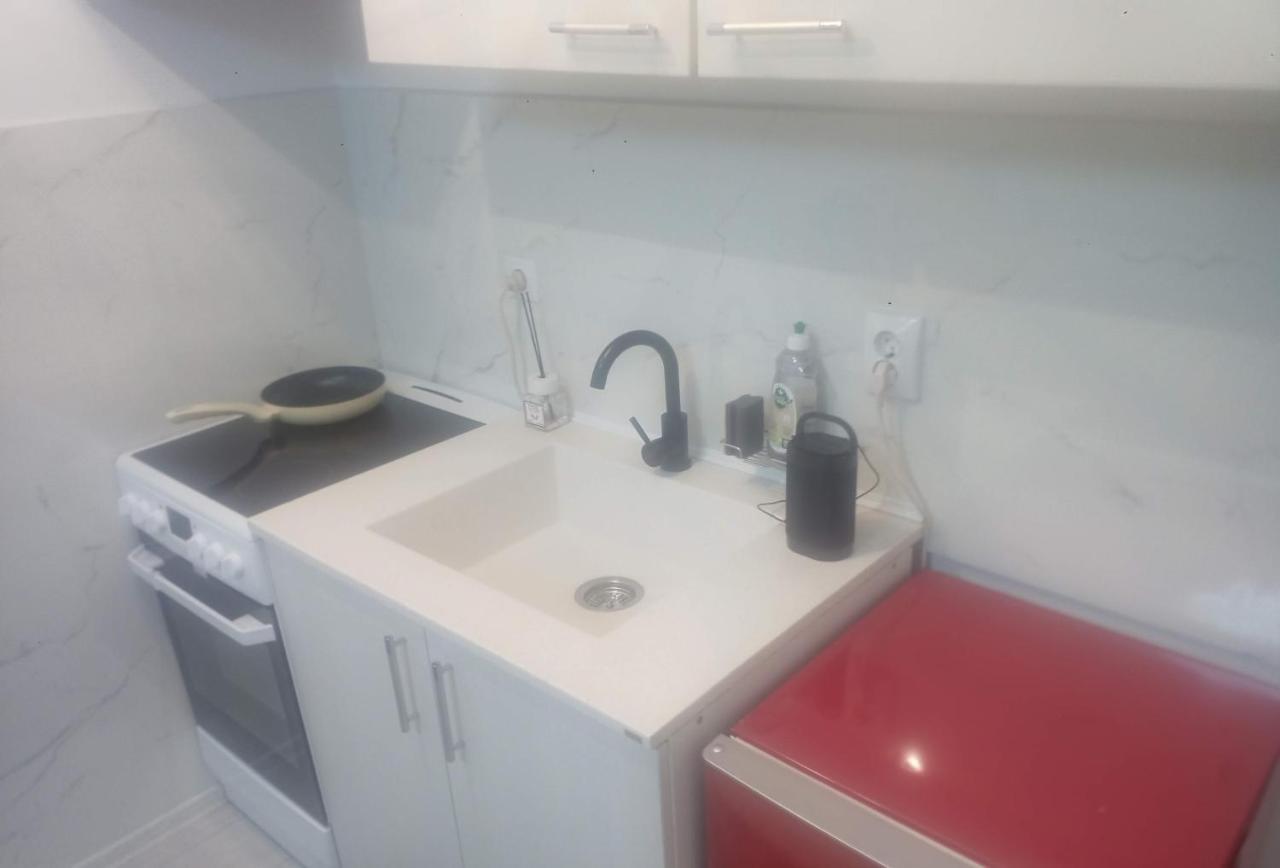 1 Small Studio, Central, Self Check In Σινάια Εξωτερικό φωτογραφία